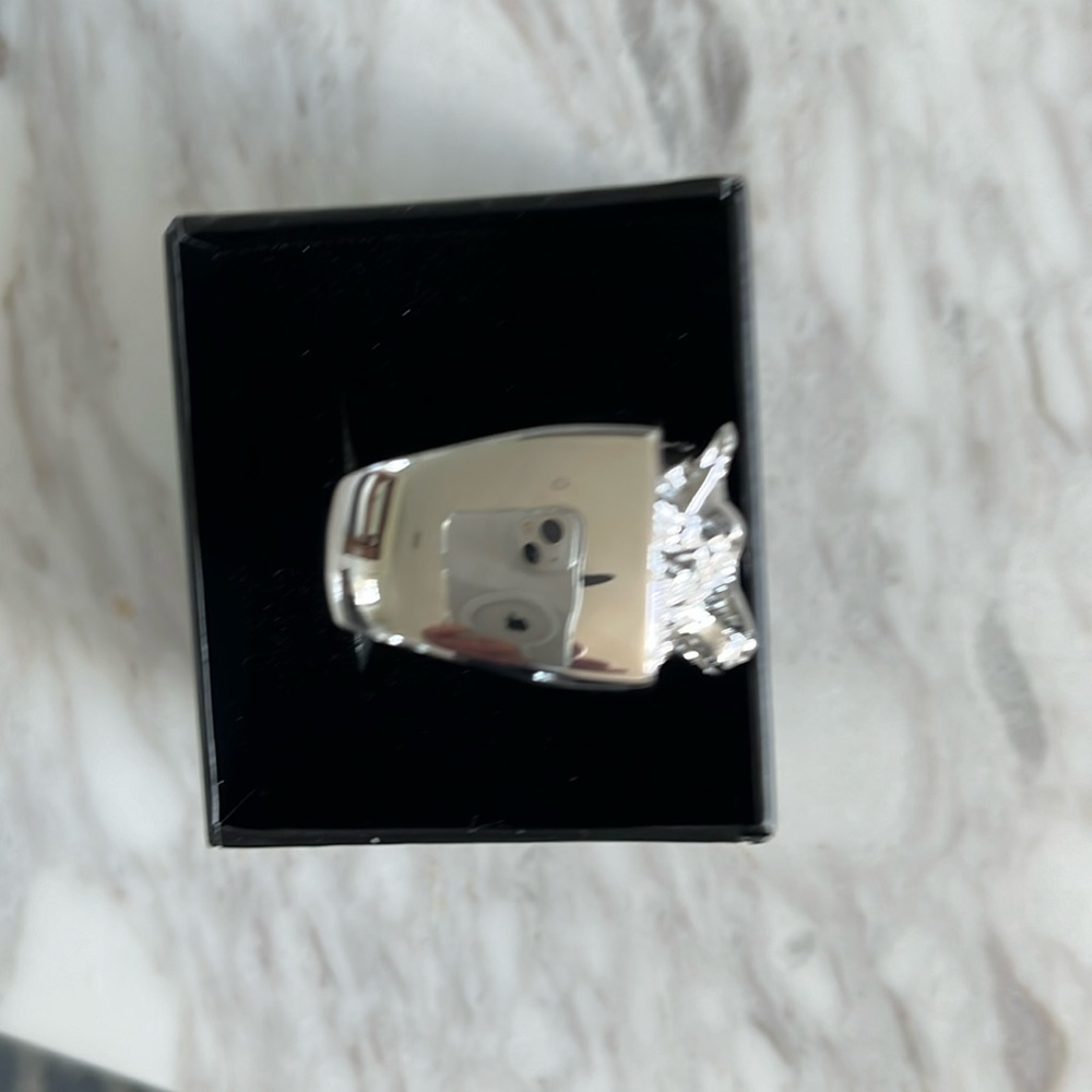 ERINFADER LONE WOLF RING - Picture 5 of 5